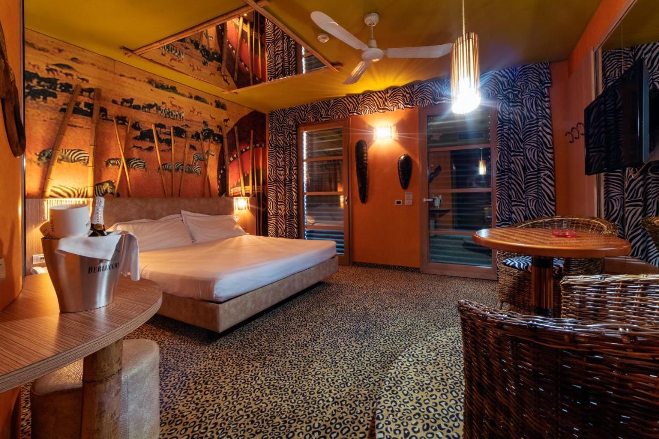 Motel Hotel Piranha Cameriano Extérieur photo